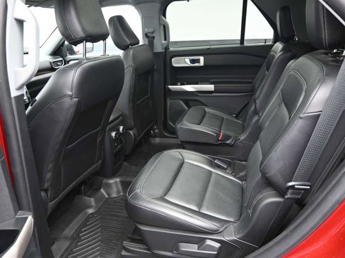 Used 2021 Ford Explorer Limited w/ Equipment Group 301A AWD/4WD image 13