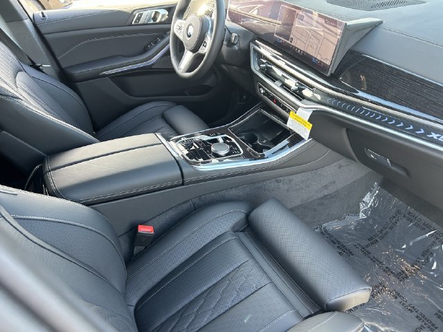 Used 2026 BMW X5 sDrive40i w/ M Sport Package RWD image 14