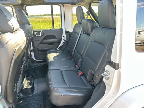 Used 2024 Jeep Wrangler Sahara w/ Technology Group image 23