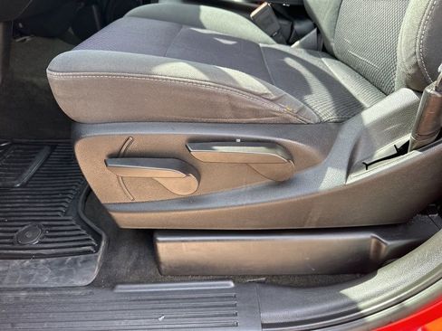 Used 2018 Chevrolet Silverado 1500 LT image 14