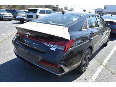 New 2026 Hyundai Elantra SEL Sport Premium image 3