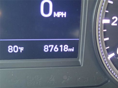 Used 2019 Hyundai Santa Fe SE AWD/4WD image 27