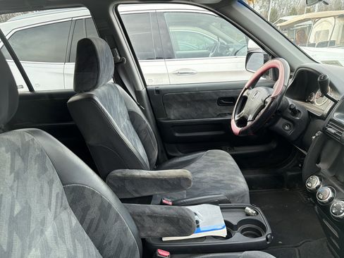 Used 2004 Honda CR-V EX image 16