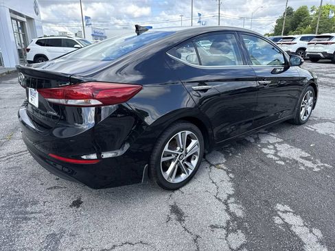 Used 2017 Hyundai Elantra Limited w/ Limited Tech Package 04 FWD image 4