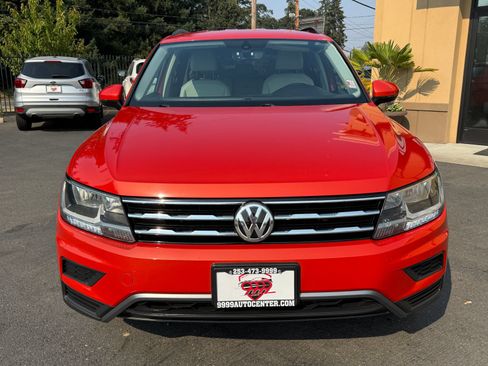 Used 2019 Volkswagen Tiguan SE FWD image 2