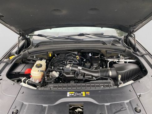 Used 2023 Jeep Grand Cherokee Altitude AWD/4WD image 30