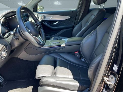 Used 2023 Mercedes-Benz GLC 300 4MATIC Coupe image 3