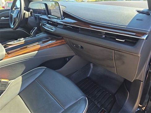 Certified 2022 Cadillac Escalade Premium Luxury image 30