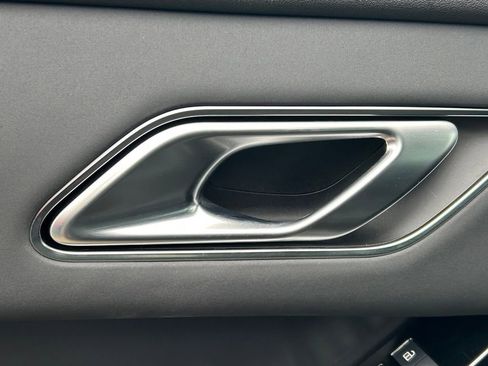 Used 2025 Land Rover Range Rover Velar Dynamic SE image 25