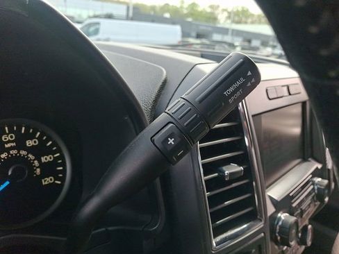 Used 2015 Ford F150 XLT w/ Equipment Group 302A Luxury AWD/4WD image 14