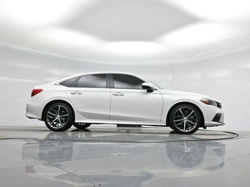 Used 2024 Honda Civic Touring image 47