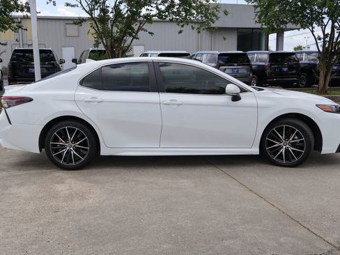 Used 2024 Toyota Camry SE FWD image 22