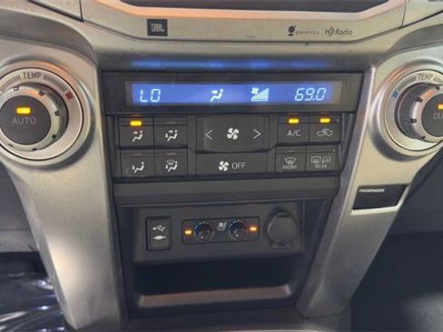 Used 2015 Toyota 4Runner Limited image 27