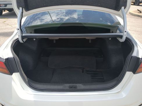 Used 2024 Nissan Altima 2.5 SR w/ SR Premium Package FWD image 23