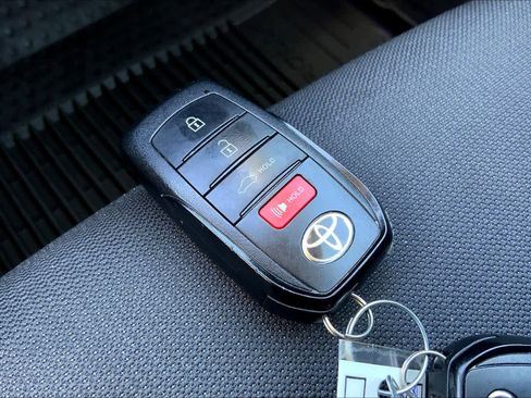 Used 2025 Toyota Corolla LE w/ LE Premium Package image 14