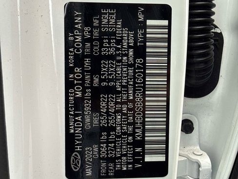 Used 2024 Genesis GV80 2.5T w/ Prestige Package image 36