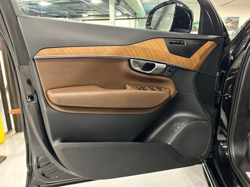 Certified 2023 Volvo XC90 B6 Plus w/ Protection Package Premier image 9