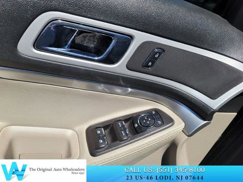 Used 2013 Ford Explorer XLT AWD/4WD image 12