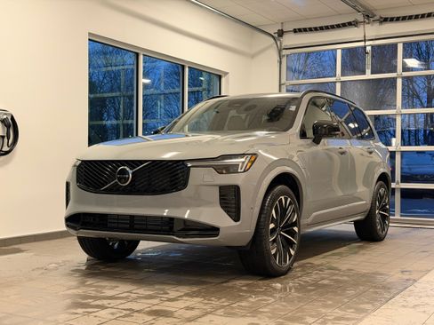 New 2026 Volvo XC90 T8 Ultra w/ Protection Package AWD/4WD image 2