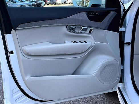 Used 2023 Volvo XC90 B6 Plus w/ Protection Package Premier AWD/4WD image 21
