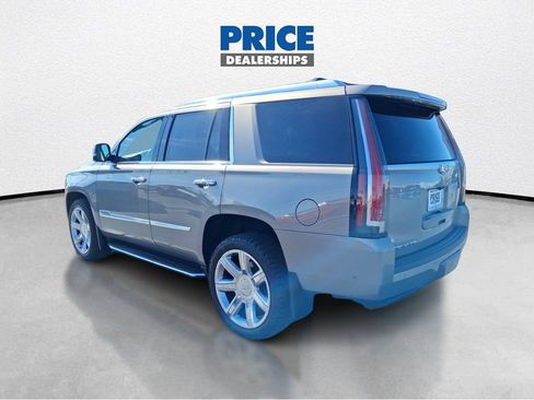Used 2019 Cadillac Escalade Luxury w/ LPO, Radiant Package AWD/4WD image 8