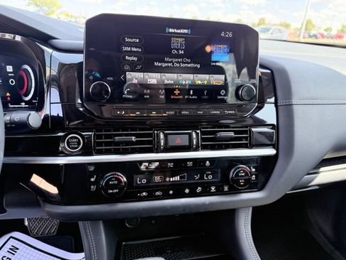 Certified 2024 Nissan Pathfinder Platinum AWD/4WD image 13