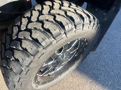 Used 2011 Ford F350 Lariat w/ Snow Plow Prep Pkg image 19