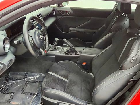Used 2022 Toyota GR86 Premium RWD image 19