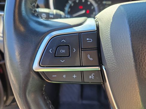 Used 2021 Toyota Highlander XSE image 24