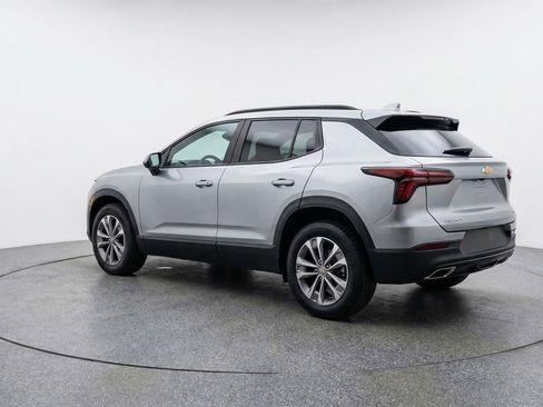 Used 2025 Chevrolet Equinox LT image 6