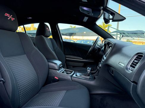 Used 2018 Dodge Charger R/T w/ Navigation & Travel Group image 19