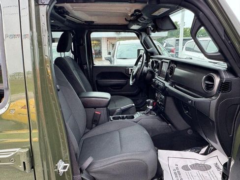 Used 2022 Jeep Gladiator Sport AWD/4WD image 18