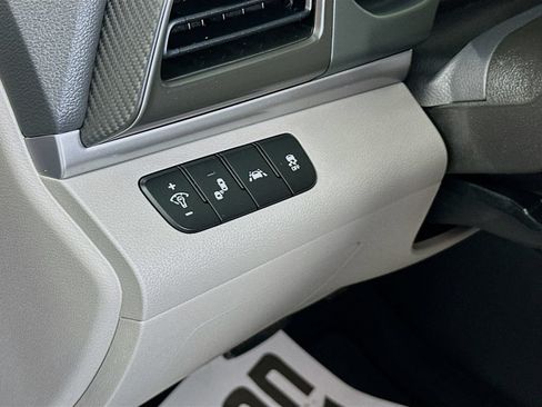 Used 2019 Hyundai Elantra SEL FWD image 10