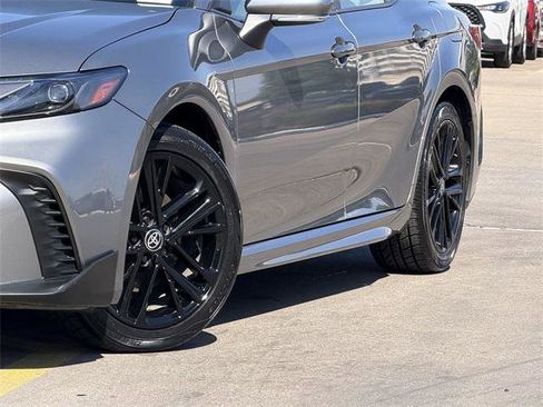 Certified 2025 Toyota Camry SE image 3