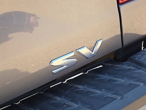 Used 2019 Nissan Titan SV RWD image 13