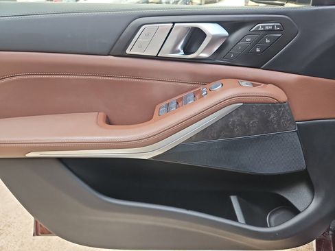 Used 2022 BMW X7 xDrive40i w/ Executive Package image 22