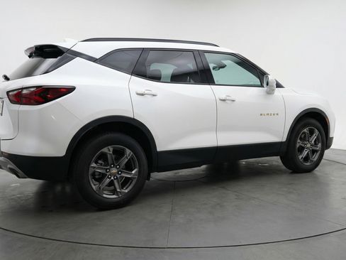 Used 2025 Chevrolet Blazer LT image 9
