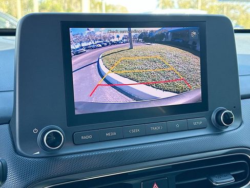 Used 2022 Hyundai Kona SEL image 14