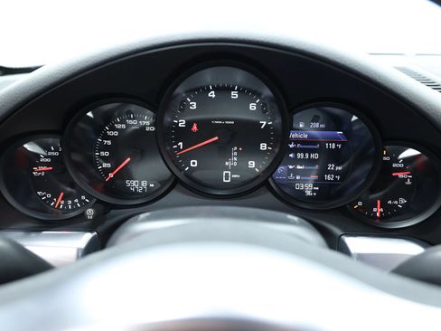 Used 2015 Porsche 911 Carrera image 25