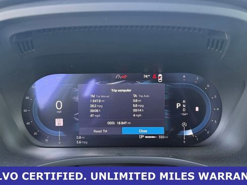 Certified 2025 Volvo XC60 B5 Plus AWD/4WD image 19