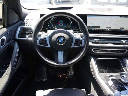 Used 2025 BMW X6 xDrive40i w/ Premium Package AWD/4WD image 8