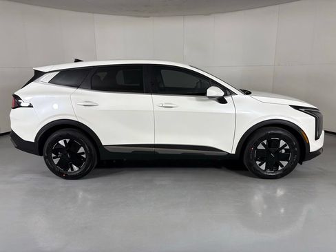 New 2026 Kia Sportage LX FWD image 8