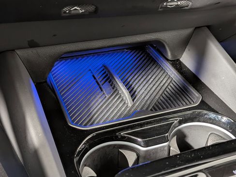 Used 2025 BMW 530i xDrive w/ M Sport Package image 36