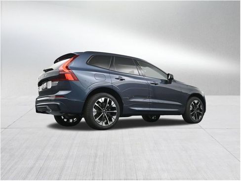 New 2026 Volvo XC60 T8 Plus AWD/4WD image 25