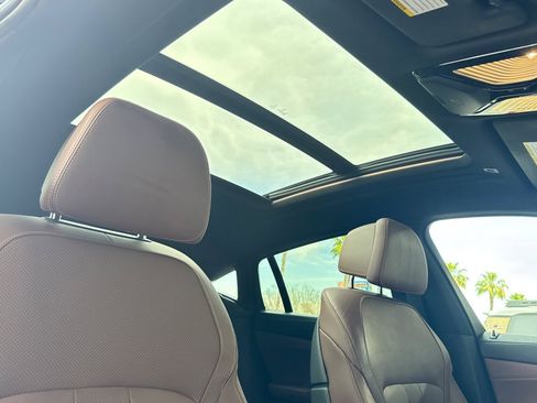 Used 2020 BMW X6 M50i image 16