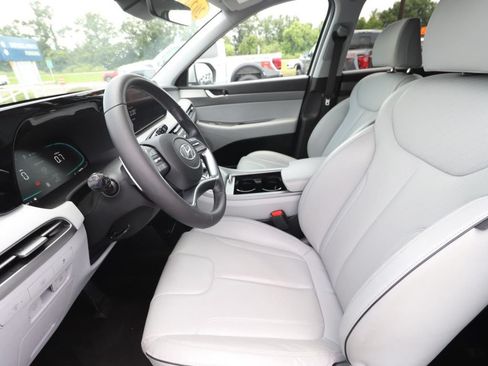Used 2024 Hyundai Palisade SEL AWD/4WD image 2