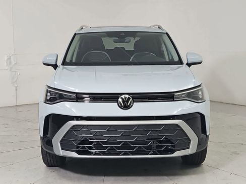 New 2026 Volkswagen Taos SE AWD/4WD image 9