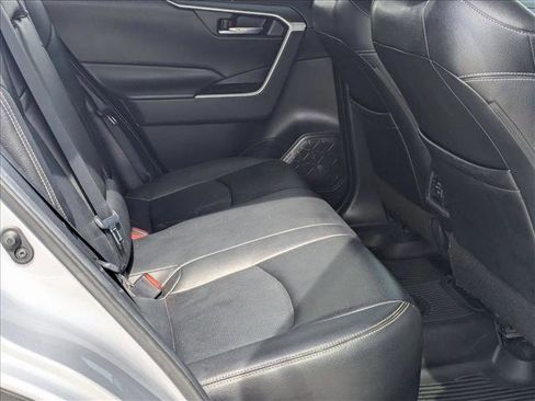 Used 2020 Toyota RAV4 XLE w/ All Weather Liner Package image 18