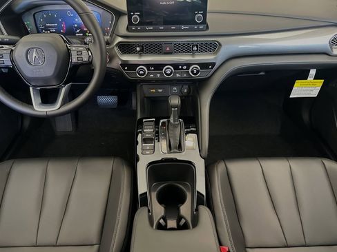 New 2025 Acura Integra image 10