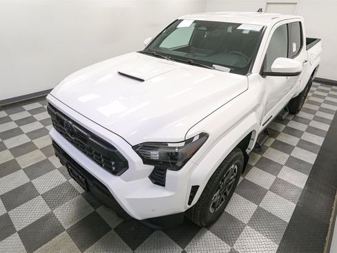 New 2026 Toyota Tacoma TRD Sport image 6